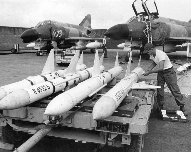 Lý do Mỹ không thể dùng bom hạt nhân ở Việt Nam - Ảnh 4.