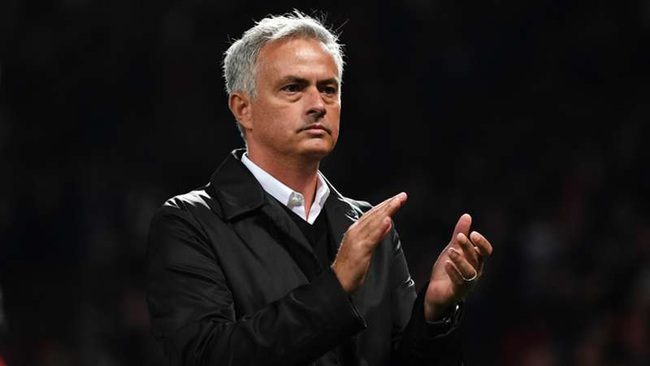 Mourinho trách móc M.U thiếu kiên nhẫn với ông.