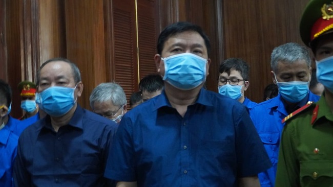 Bị cáo Đinh La Thăng nói ở trong tù mới biết hồ sơ Công ty Yên Khánh bị làm giả - Ảnh 1.