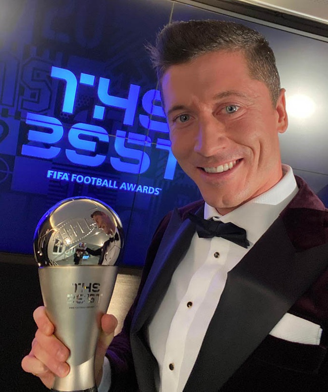 Đánh bại Messi và Ronaldo, Lewandowski giành FIFA The Best 2020 - Ảnh 1.