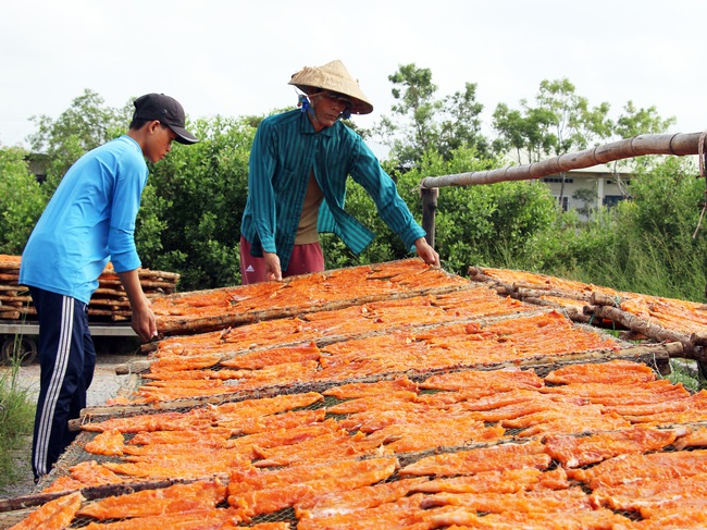 ĐBSCL: Làng nghề truyền thống lo ngại sức mua dịp Tết giảm vì ảnh hưởng dịch Covid-19 - Ảnh 2.