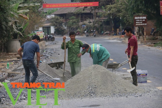Quỳnh Nhai tập trung nguồn lực xây dựng đường giao thông nông thôn - Ảnh 6.