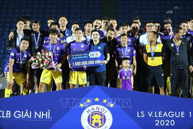 V.League 2021: Hà Nội thay máu ngọai binh, chiêu mộ HLV thể lực và mục tiêu cup vàng - Ảnh 1.