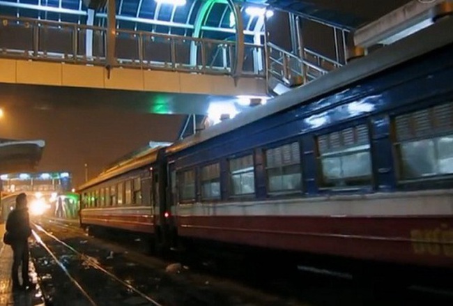Đường sắt cắt nhiều chuyến tàu vì vắng khách - Ảnh 1.
