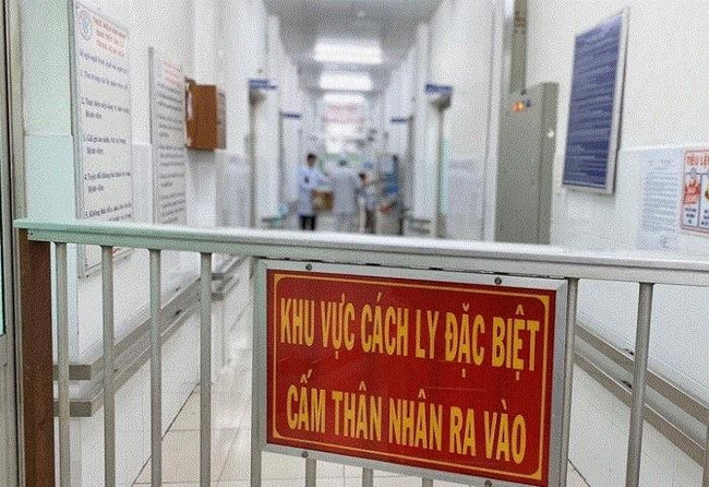 Nam Định: Một người từ nước ngoài về quê có biểu hiện sốt cao - Ảnh 1.
