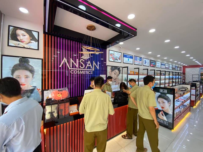 Thu giữ lô mỹ phẩm “khủng” nghi nhập lậu của thương hiệu Ansan Cosmetics - Ảnh 1.