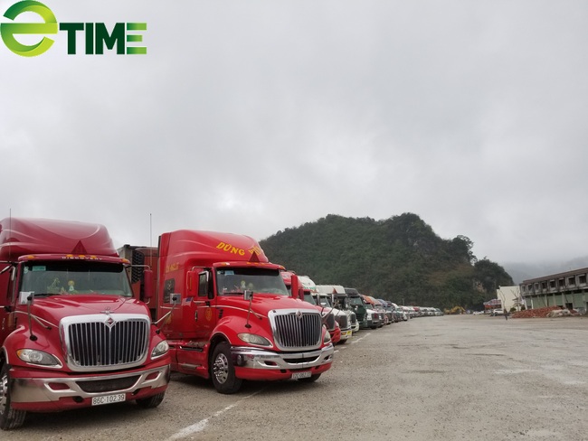 Còn 2.300 xe hàng nông sản nằm chờ xuất khẩu tại Lạng Sơn - Ảnh 1.