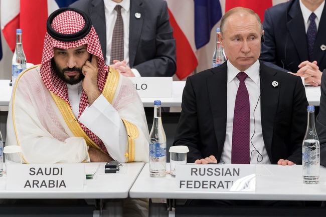 Căng thẳng Nga - Saudi Arabia leo thang đẩy giá dầu đến &quot;miệng núi lửa&quot; - Ảnh 1.