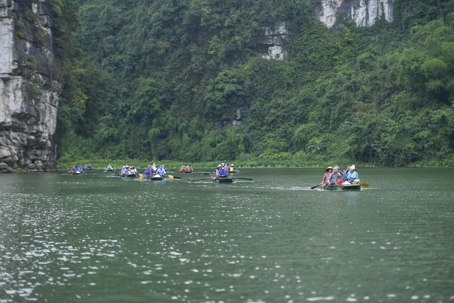 Khu du lịch Tràng An đìu hiu, vắng khách trong dịp lễ 30/4 - 1/5 - Ảnh 13.