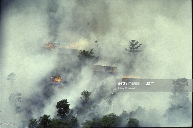 Cảnh tượng hủy diệt khủng khiếp của bom Mỹ ở Việt Nam - Ảnh 13.