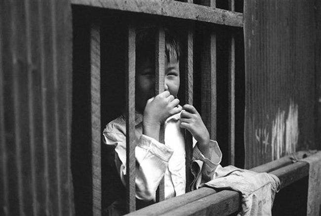 Ảnh sốc về khu ổ chuột trong nghĩa địa Sài Gòn xưa - Ảnh 5.