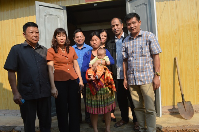 Điện Biên: Niềm vui có nhà mới của 16 hộ nghèo huyện Nậm Pồ - Ảnh 3.