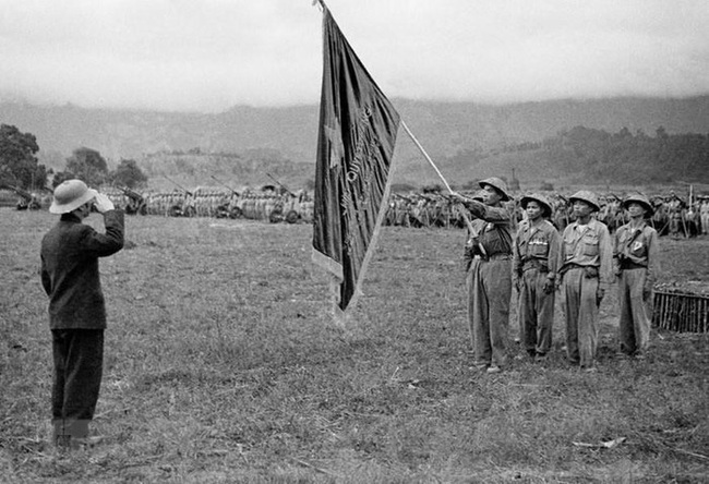 Bác Hồ và Đại tướng Võ Nguyên Giáp trong Chiến dịch Điện Biên Phủ - Ảnh 12.