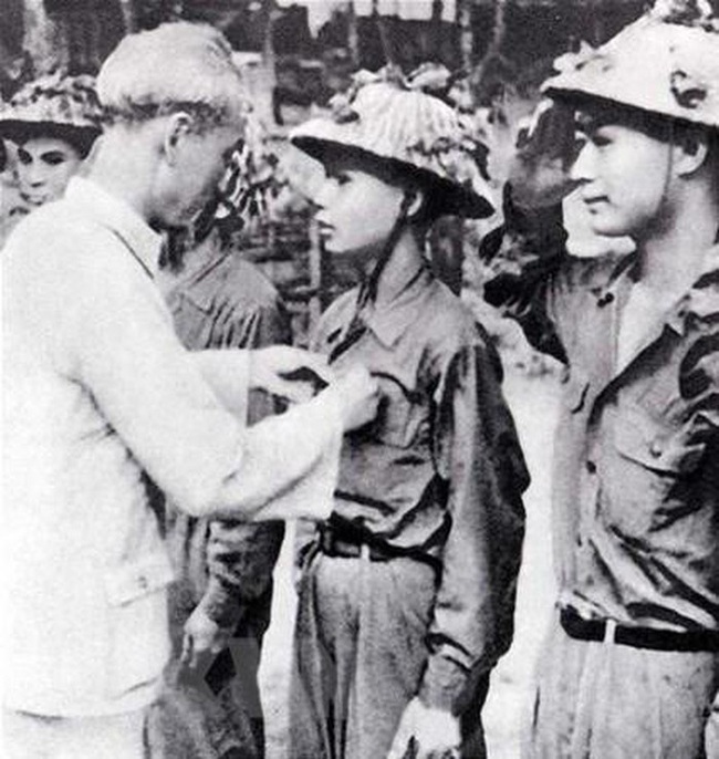 Bác Hồ và Đại tướng Võ Nguyên Giáp trong Chiến dịch Điện Biên Phủ - Ảnh 13.