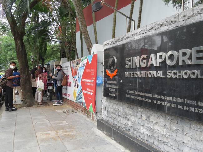 Trường quốc tế Singapore &quot;lập lờ&quot; thu học phí, phụ huynh bức xúc - Ảnh 3.