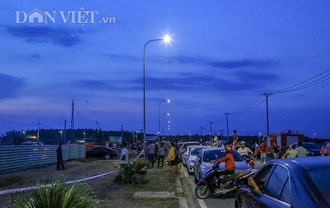 Lật từng viên gạch tìm nạn nhân mất tích trong vụ sập 10 người chết ở Đồng Nai - Ảnh 10.