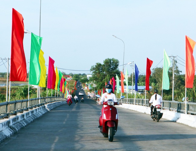 Cà Mau: Huyện U Minh đẩy mạnh tuyên truyền chào mừng đại hội đảng bộ các cấp - Ảnh 1.