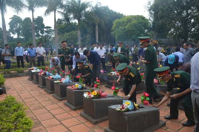 Gia Lai an táng 16 hài cốt liệt sĩ - Ảnh 5.