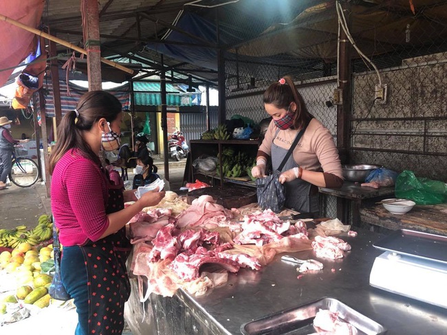 Giá heo hơi hôm nay 20/5: Một tháng tăng 15.000 đồng/kg, các ông lớn đua nhau đổ tiền tỷ vào thịt lợn - Ảnh 1.