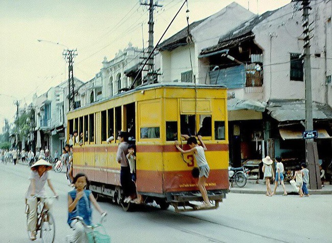 Tàu điện Hà Nội - ký ức vang bóng một thời - Ảnh 3.