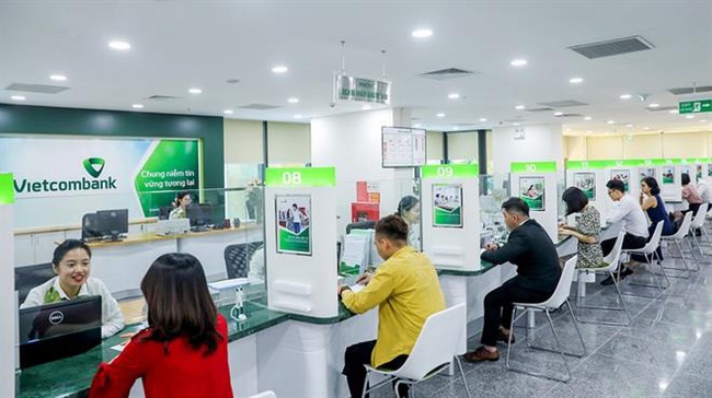 Vietcombank giảm lãi suất tiền vay giai đoạn 3 cho khách hàng cá nhân bị ảnh hưởng Covid-19 - Ảnh 1.