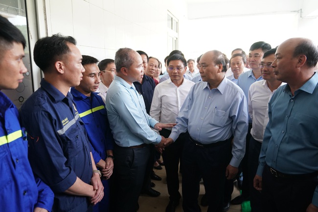 Chùm ảnh: Thủ tướng thăm công nhân mỏ Hà Lầm, Quảng Ninh - Ảnh 1.