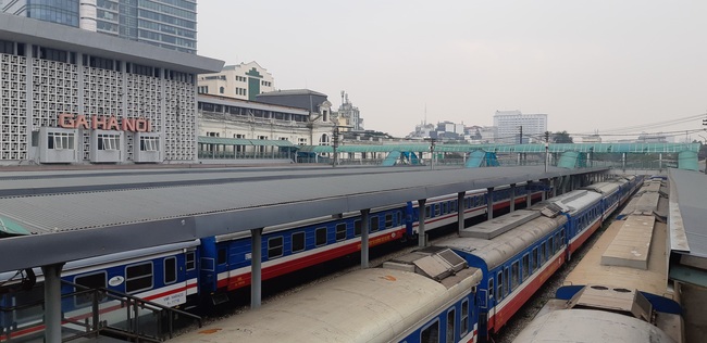 Hàng nghìn đầu máy, toa tàu có nguy cơ thành &quot;đống sắt vụn&quot; - Ảnh 1.