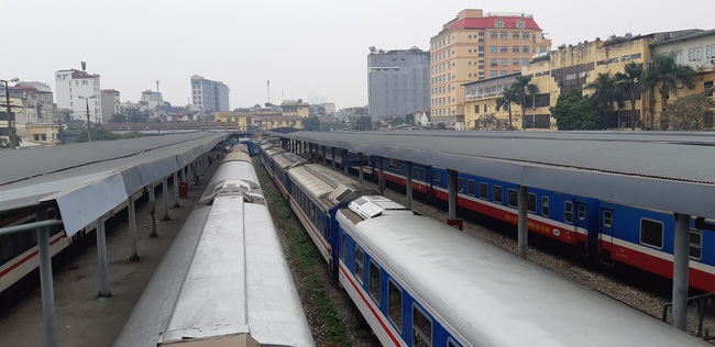 Hàng nghìn đầu máy, toa tàu có nguy cơ thành &quot;đống sắt vụn&quot; - Ảnh 2.