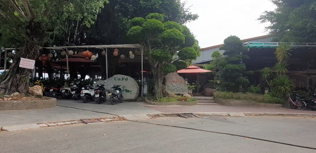 Vụ quán cà phê ở công viên Kiên Giang: &quot;Xoá sổ&quot; hàng loạt nhưng chừa...1 quán - Ảnh 1.
