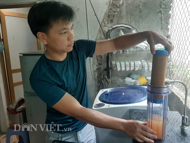 Quả lọc trong máy lọc nước nhà anh Hùng sau chưa đến 1 tuần sử dụng