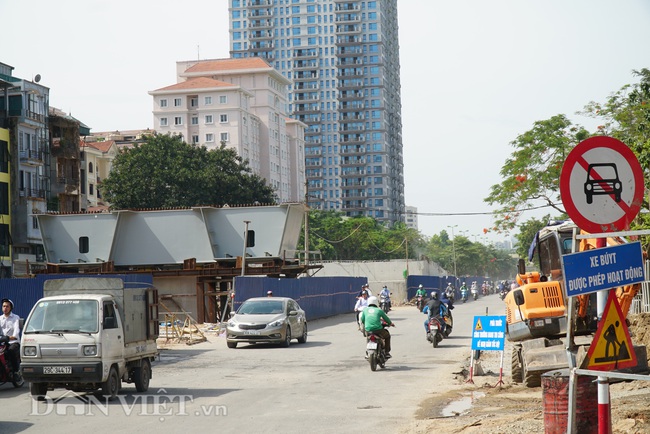 Toàn cảnh cầu vượt hơn 500 tỷ nối liền đoạn đường đi qua 3 quận Hà Nội  - Ảnh 8.