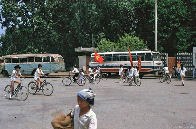Ngắm lại công viên Thống Nhất ở Hà Nội năm 1991 - Ảnh 1.