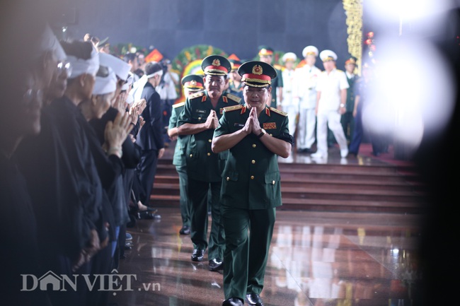 ẢNH: Lãnh đạo Đảng, Nhà nước đến viếng nhà tình báo huyền thoại Mười Hương - Ảnh 10.