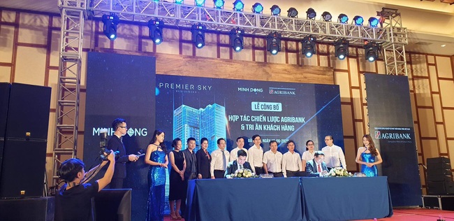 Agribank Đà Nẵng ký kết thỏa thuận hợp tác toàn diện với Chủ đầu tư tài trợ dự án Premier Sky Residences Đà Nẵng. - Ảnh 2.