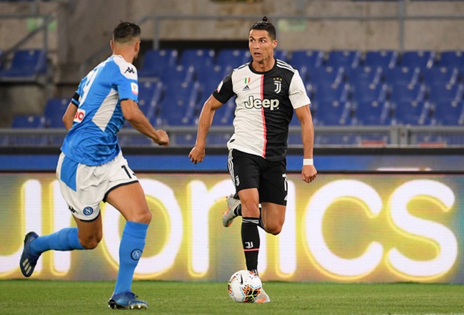 Juventus mất Coppa Italia, HLV Sarri thẳng thừng chỉ trích Ronaldo - Ảnh 1.