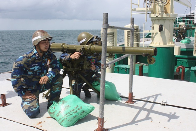 Tàu Hải quân Việt Nam chống cướp biển tấn công nhanh bằng vũ khí gì? - Ảnh 7.