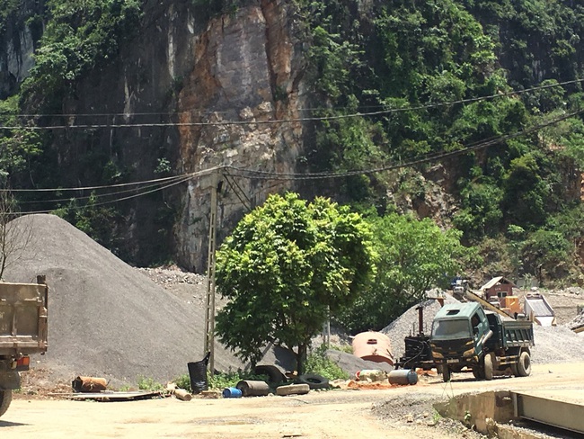 Mai Châu đẩy mạnh công tác quản lý tài nguyên khoáng sản - Ảnh 1.