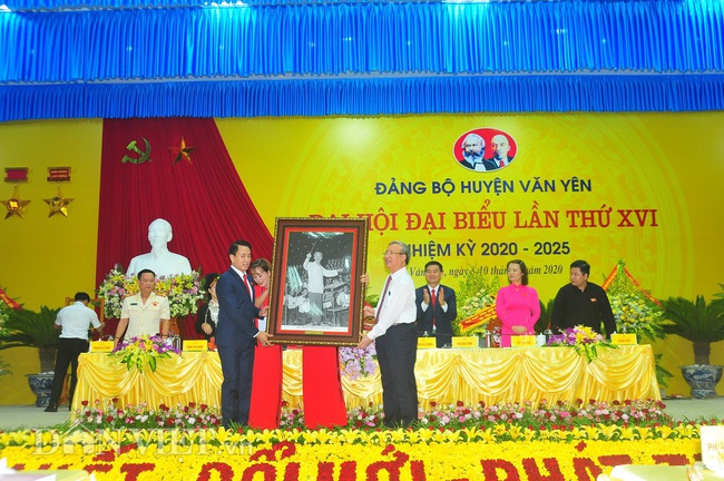 Ông Trần Quốc Vượng: Đảng bộ huyện Văn Yên đã làm tốt - Ảnh 3.