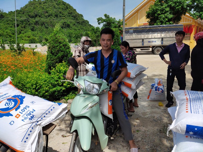 Mavin hỗ trợ sinh kế cho người nghèo huyện Như Xuân, Thanh Hóa - Ảnh 2.