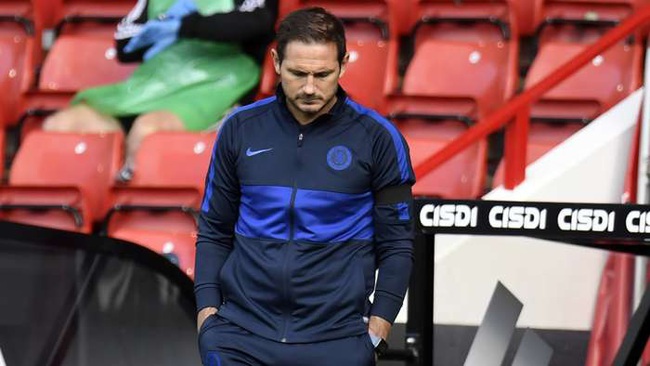 Lampard thất vọng về cách cầu thủ Chelsea nhập cuộc