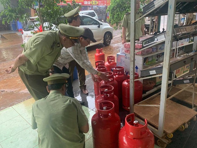 Điều tra đường dây sang chiết gas lậu quy mô lớn - Ảnh 1.