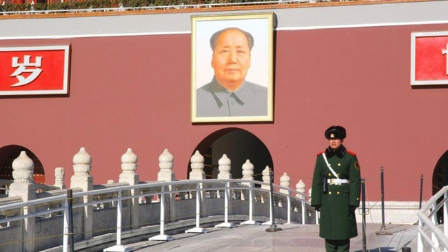 Bí mật về bức chân dung Mao Trạch Đông trước lầu Thiên An Môn - Ảnh 1.