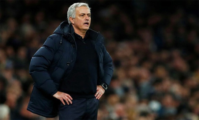 Mourinho đang gặp khó trong việc giúp Tottenham vào top 4