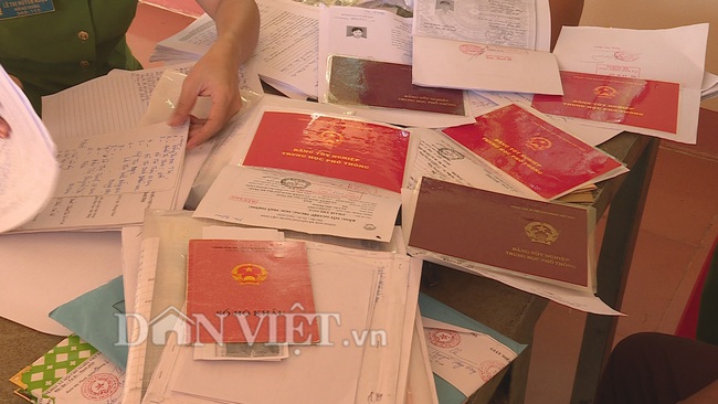 Diễn biến bất ngờ vụ thanh tra Sở Nội vụ tỉnh Đắk Lắk   nhận hối lộ - Ảnh 3.