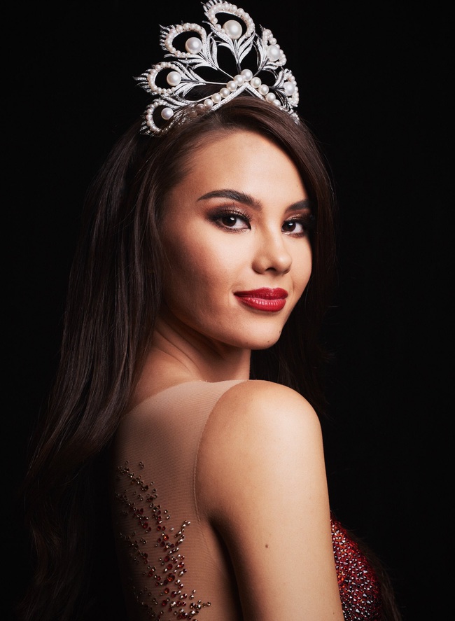 Miss Universe 2018 Catriona Gray gay gắt vì bị kẻ xấu cắt ghép ảnh nhạy cảm - Ảnh 1.