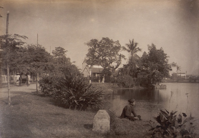 Ảnh cực hiếm về hồ Hoàn Kiếm thập niên 1890 - Ảnh 1.