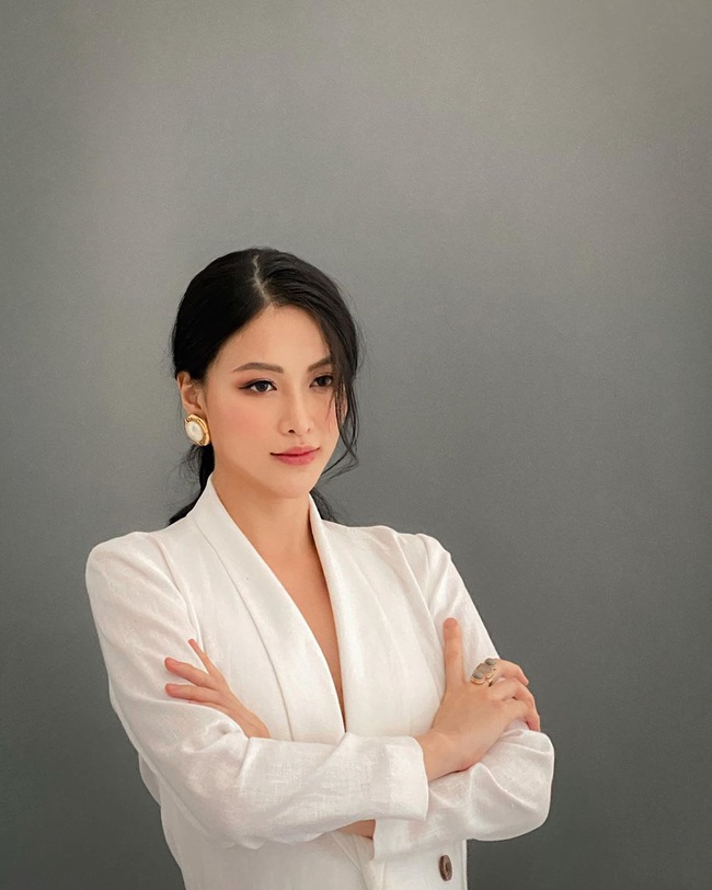Hoa hậu Phương Khánh thay đổi hình ảnh, Trần Tiểu Vy hoang mang trước ngày kết thúc nhiệm kỳ - Ảnh 2.