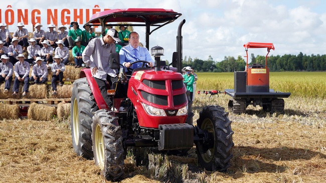 Mô hình HTX kiểu mới giúp nông dân an tâm suốt mùa vụ - Ảnh 1.