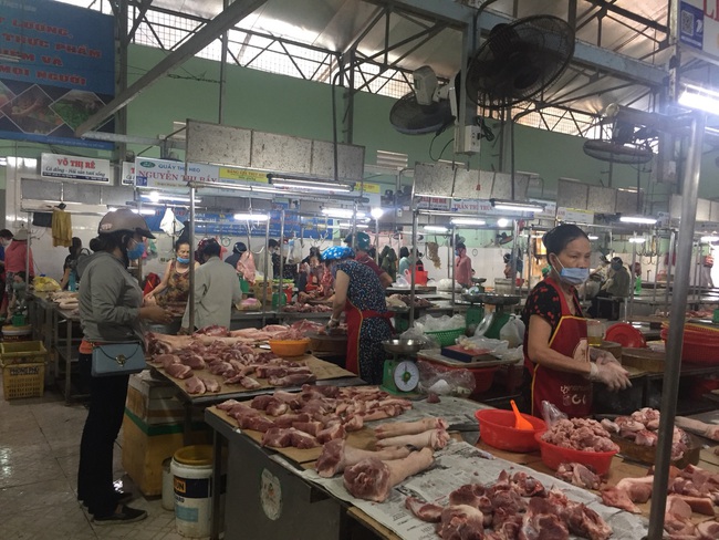 Ảnh hưởng dịch Covid-19 ở Đà Nẵng: Giá thịt heo tăng nhẹ, sức tiêu thụ mạnh   - Ảnh 2.