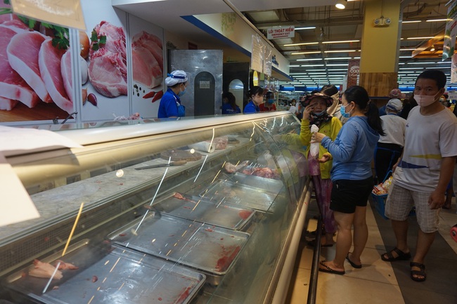Ảnh hưởng dịch Covid-19 ở Đà Nẵng: Giá thịt heo tăng nhẹ, sức tiêu thụ mạnh   - Ảnh 3.